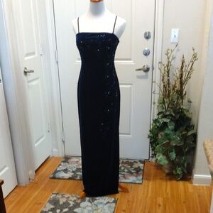 💥 SALE Elegant Navy Blue Velvet Sequin Gown Size 8